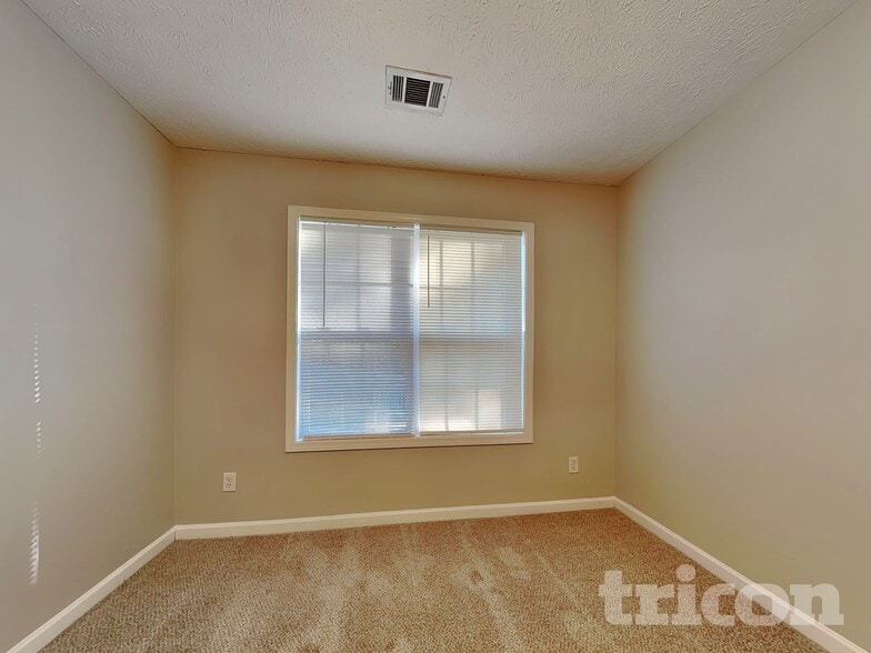 Building Photo - 96 Covington Dr