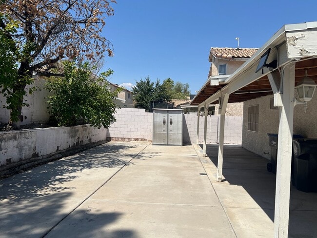 Building Photo - Cute*Clean*Single Story Home