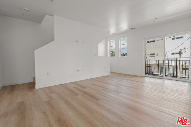 Building Photo - 1261 Browning Blvd