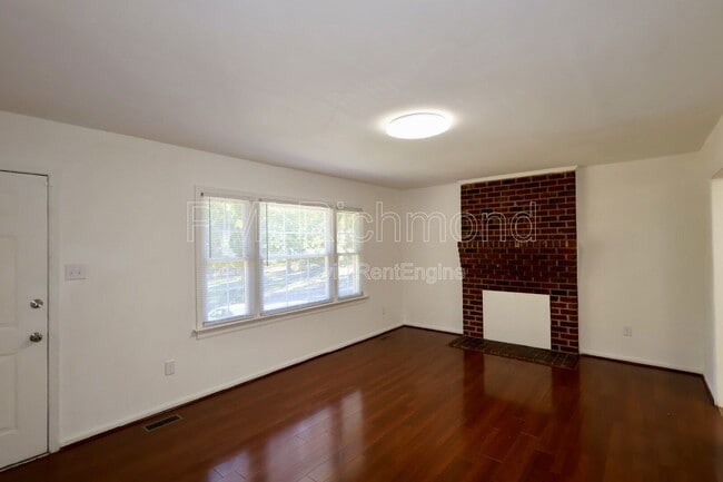 Building Photo - 2728 Grantwood Rd