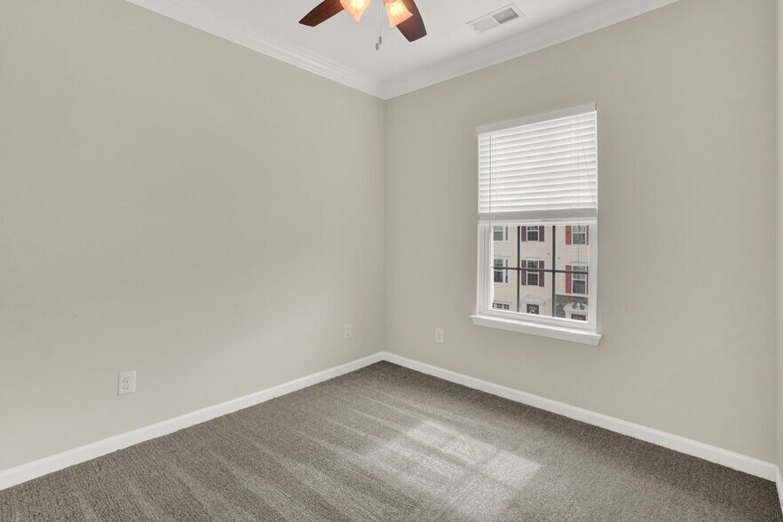 Building Photo - 1269 Elderslie Ln