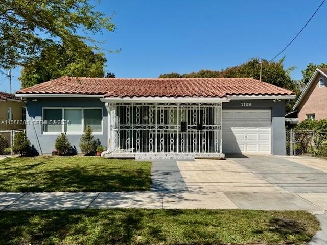 Building Photo - 1128 SW 21st Ave