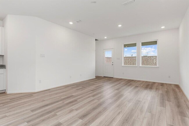 Building Photo - 2723 Serene Palace Ct
