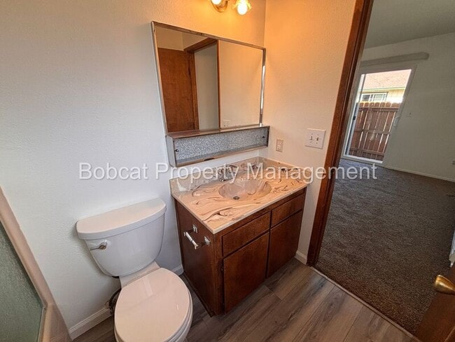 Building Photo - 1516 South Ct