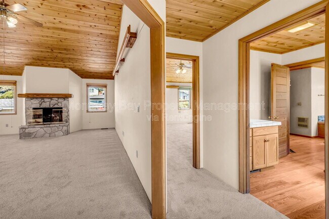Building Photo - 1231 Funston Ave