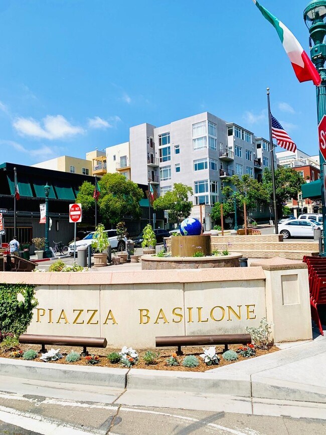 Building Photo - Live in the Heart of Little Italy! GORGEOUS 2BD/2BA Condo w/ Loft!