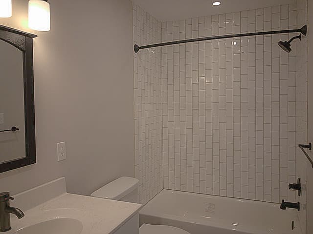 Building Photo - 26 Rujon Dr