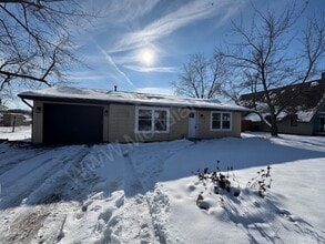 Building Photo - 7420 Diane Dr