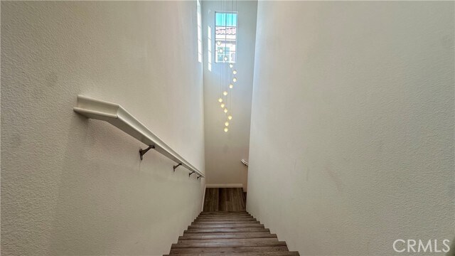 Building Photo - 130 W Via Rua Flores