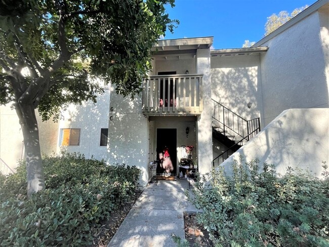 Building Photo - $500 OFF 1ST MONTHS RENT! One Bedroom Condo in Mission Viejo!