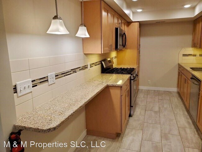 Building Photo - 4 br, 3 bath House - 2312 E Catalina Dr