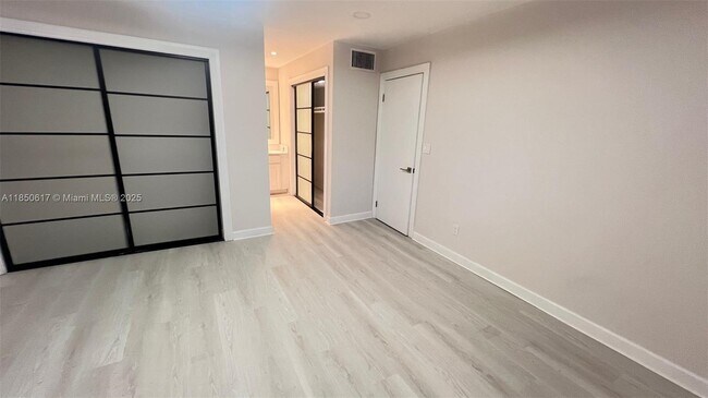 Building Photo - 6855 Edgewater Dr