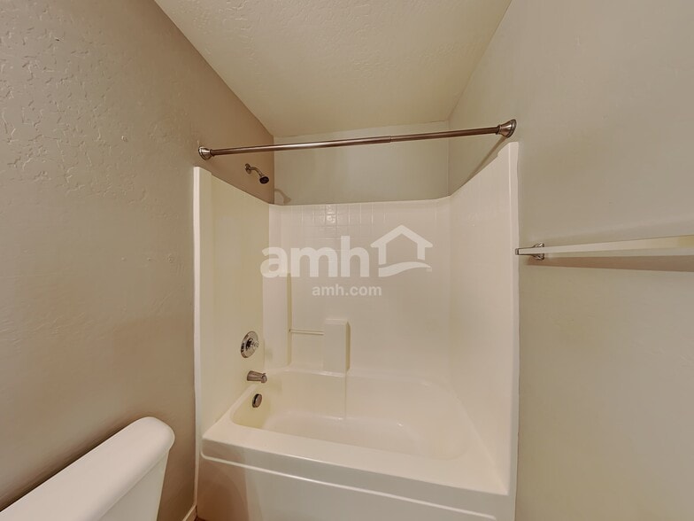 Building Photo - 3012 S 257th Dr