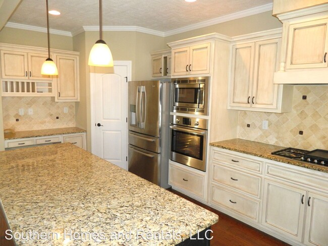 Building Photo - 4 br, 3 bath House - 4001 Stowe Drive