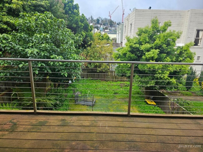 Building Photo - 461 Belvedere St