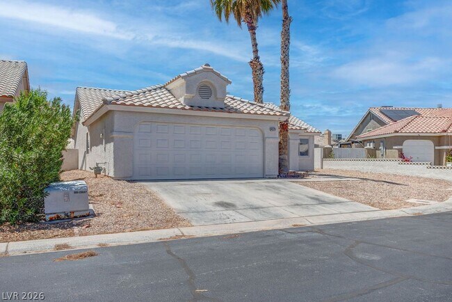 Building Photo - 4579 Canna Dr