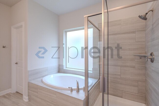 Building Photo - 23522 Persimmon Crk Ln