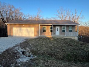 Building Photo - 112 Horseshoe Valley Dr