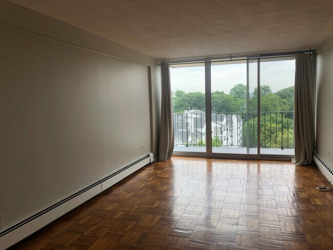 Living room - 87 Glenbrook Rd