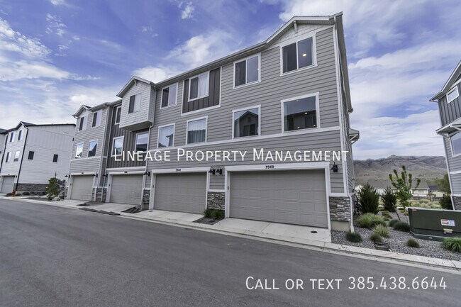 Building Photo - 3940 N Cougar Ln