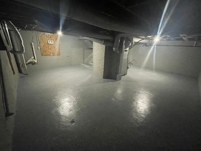 Building Photo - Pet Friendly 2 Bed 1 Bath Single Family Ho...