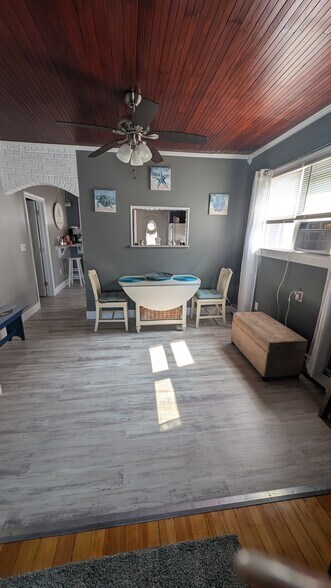 Building Photo - 142 Bluff Ave