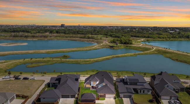 Building Photo - 3927 Cascade Sky Dr