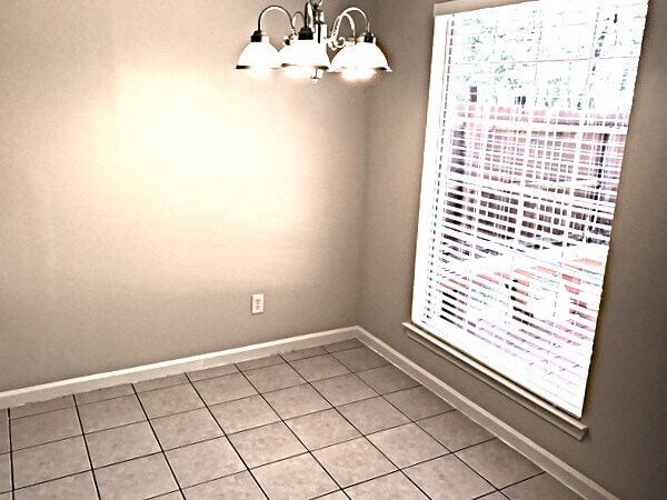 Building Photo - 491 Laurel Hill Cir