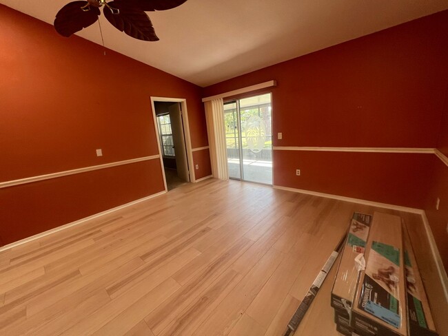 Building Photo - $1,695 ** Annual Lease ** 3 Bedroom / 2 Ba...