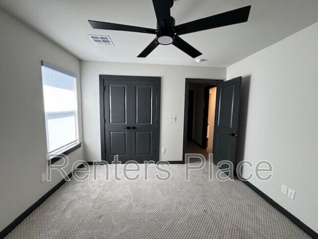 Building Photo - 10315 S Gary Pl