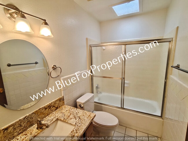 Building Photo - 1201 N Tracy Ave