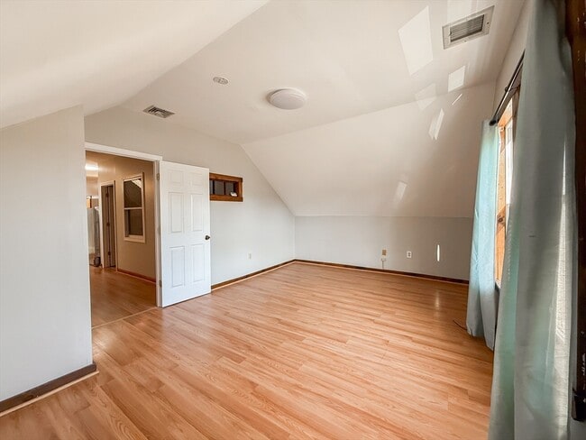 Building Photo - 803 Boylston St