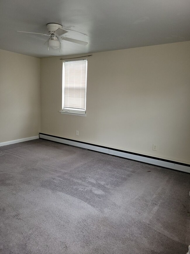 Building Photo - 2139 Griffith St