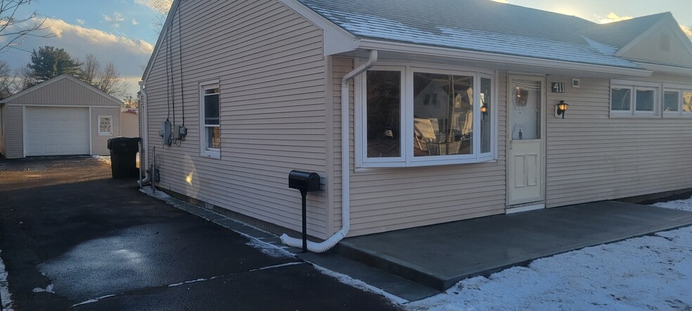 Driveway View - 411 Brewer St