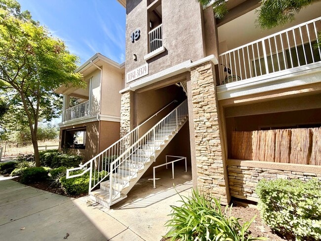 Building Photo - Stylish 2 Bedroom 2 Bathroom 1 Car Garage with Resort Style Amenities in Prime Temecula Location