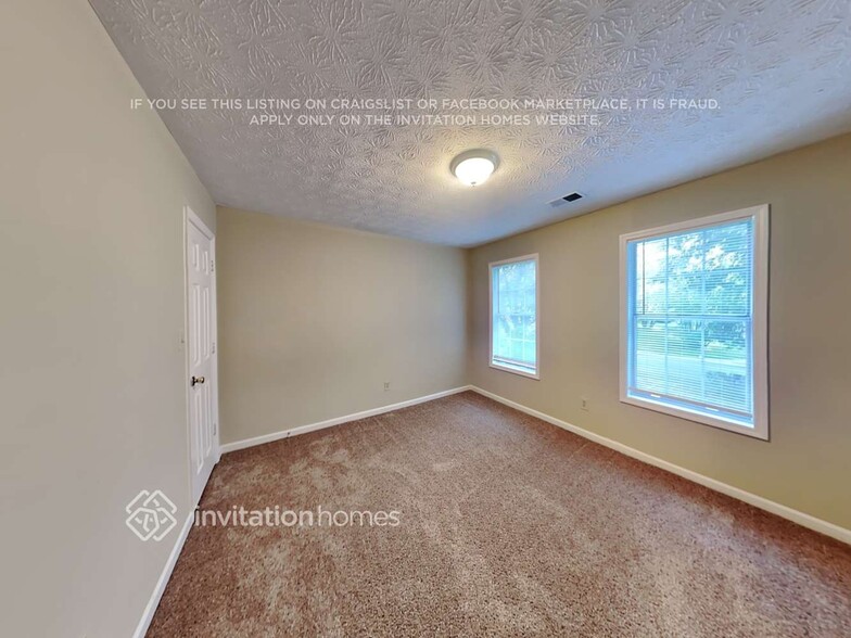 Building Photo - 4026 Paloverde Dr