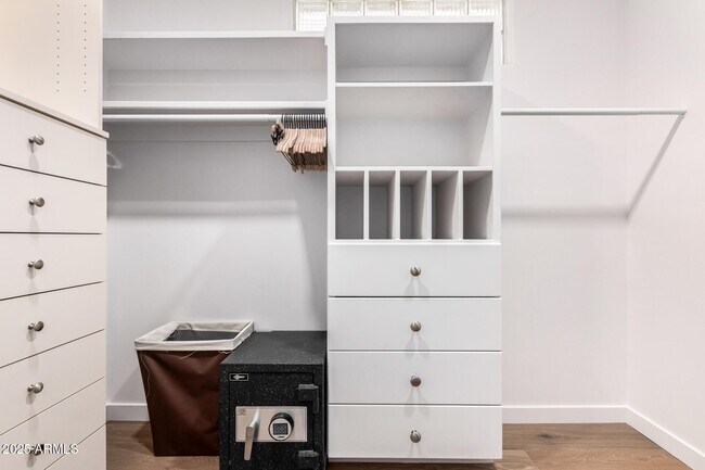 Building Photo - 7485 E Tumbleweed Dr