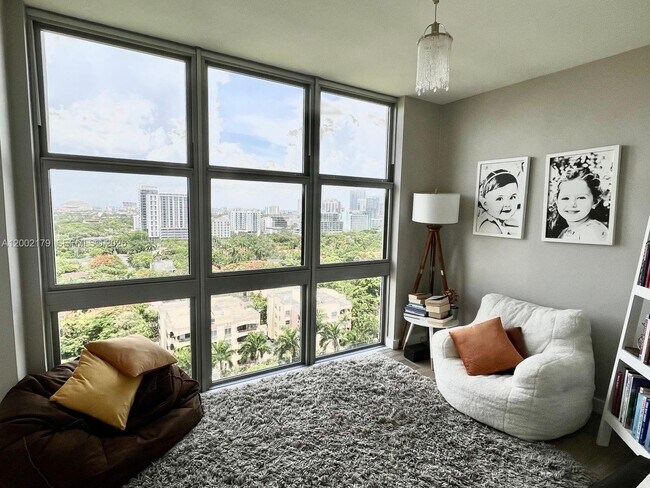 Building Photo - 1901 Brickell Ave