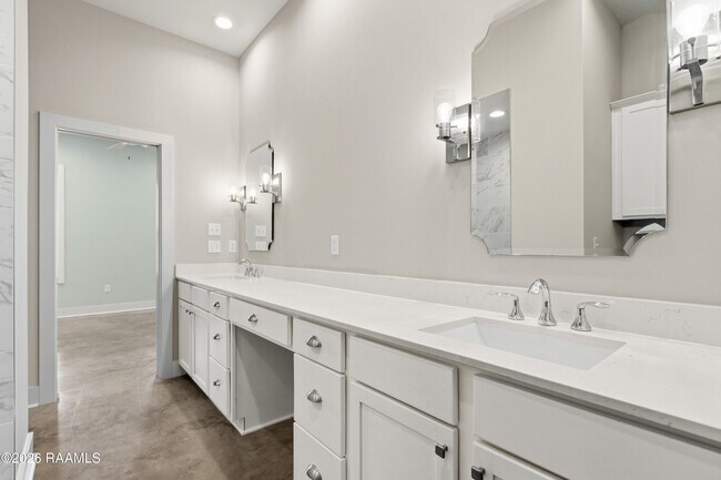 Building Photo - 107 Satsuma Dr