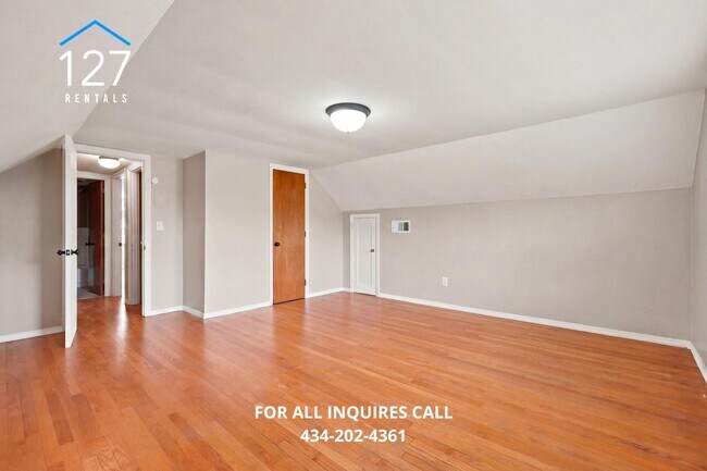 Building Photo - Spacious 4-Bedroom Single Family home with Large Backyard & Ample Storage