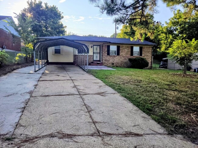 Primary Photo - 3906 Hammett Dr