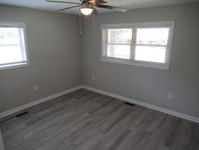 Building Photo - Newly Renovated Duplexes in Lincolnton – N...