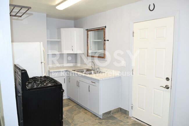 Building Photo - Ideal 1 Br 1 Ba Single Family Home Near 24th St and Washington in Phoenix
