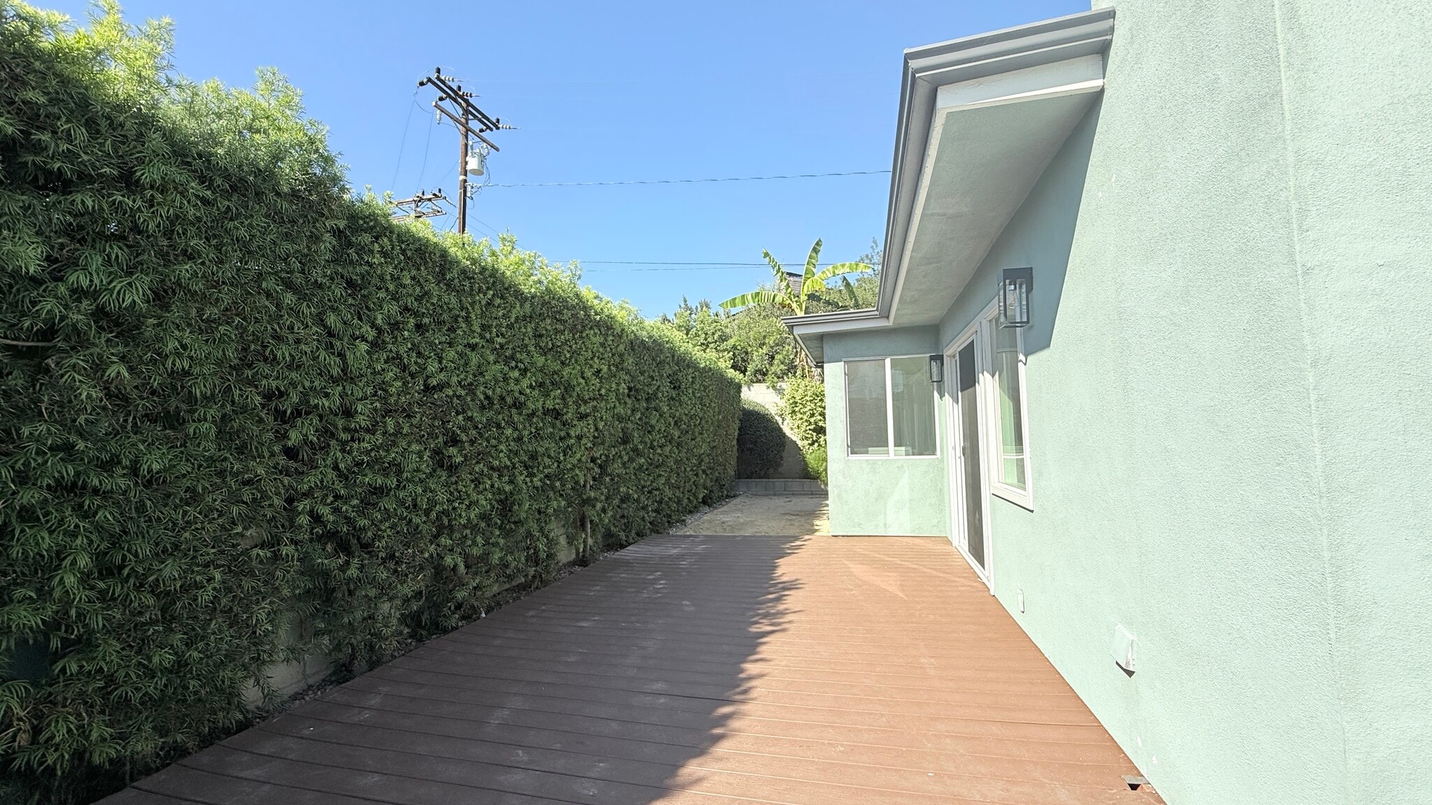 Building Photo - 11141 Greenlawn Ave