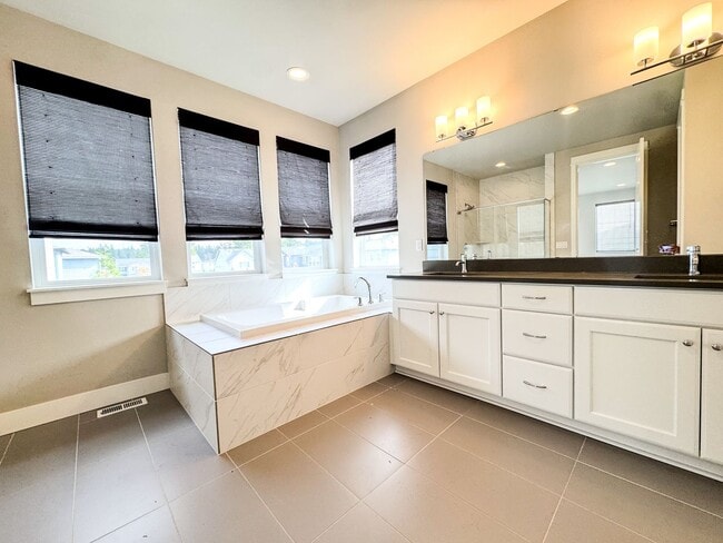 Building Photo - New 4 bed with bedroom and bath on main floor