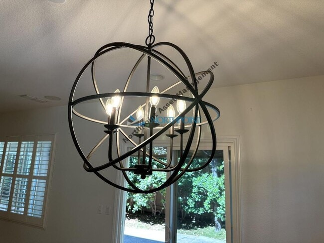 Building Photo - 4BR/3BA w/ Solar + Downstairs Bed/Bath in Whitney Oaks