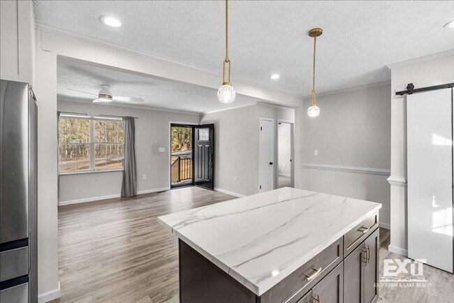 Building Photo - Welcome To This Smart 3 Bedroom, 1.5 Bath Home in Clarksville, VA!