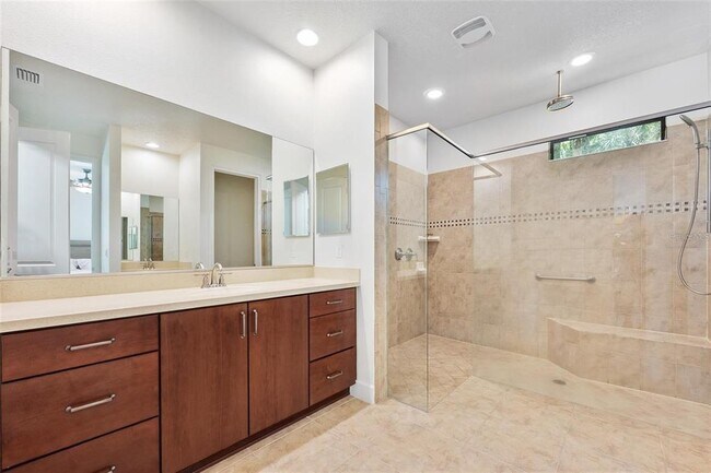 Building Photo - 27 Bay Ct