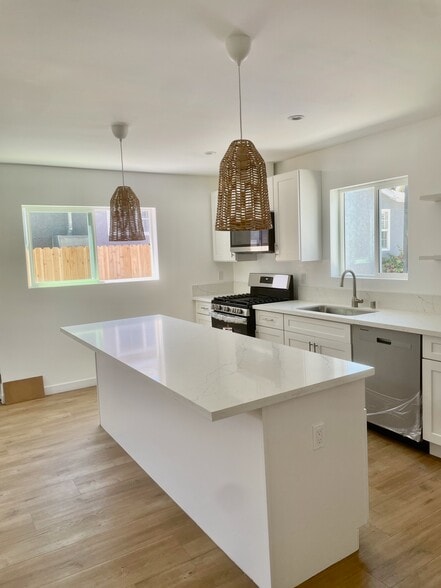 Kitchen - 3542 W 132nd St