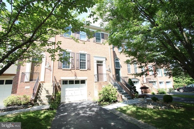 Primary Photo - 13728 Valley Oak Cir
